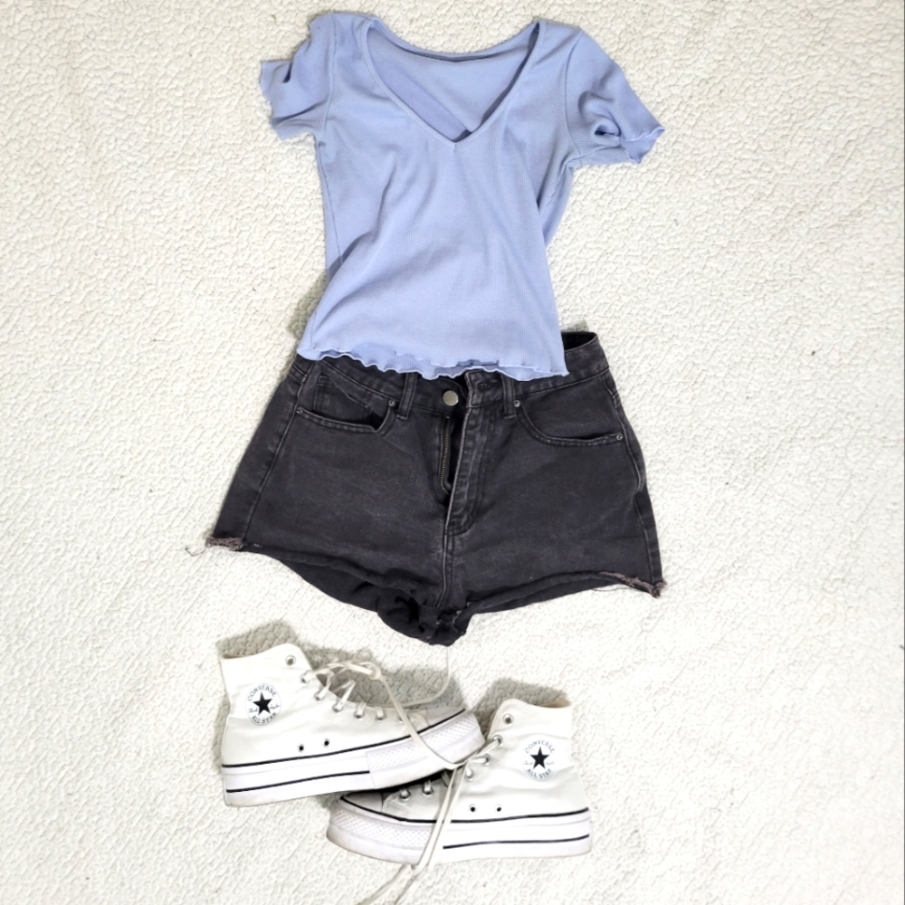 light blue lettuce edge cropped tee